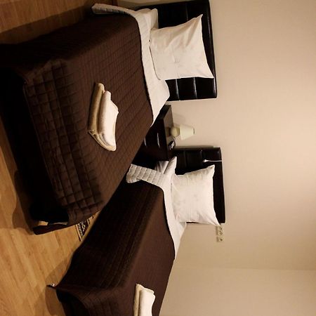 Vidu Guest House Utena Eksteriør billede